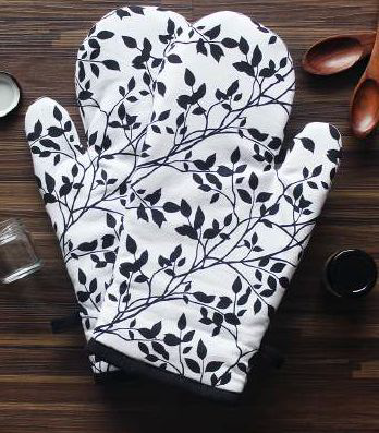 Black Vine Leaf Oven Mitt - Printed Quilted Kitchen Glove